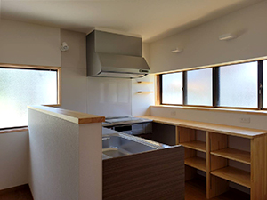 �ɓ�����